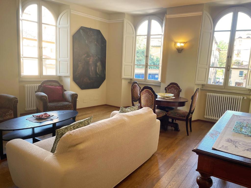 Serena Apartment – Lucca
